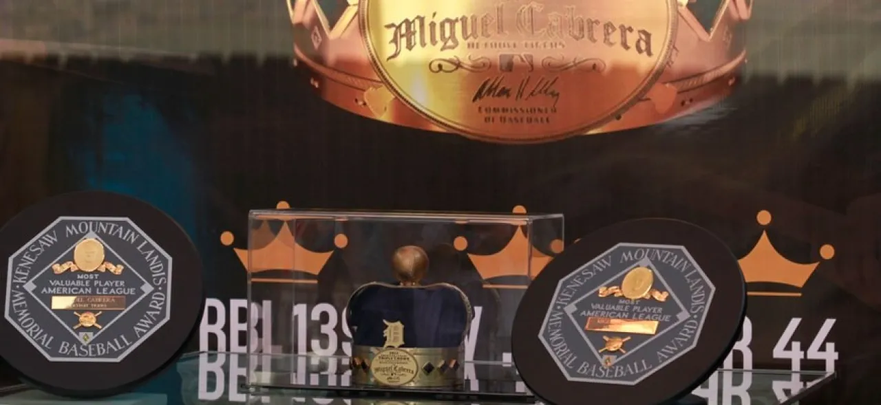 1519MiggyTripleCrownStand.jpg