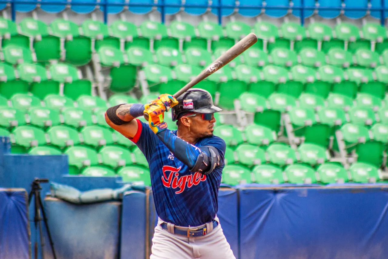 Gorkys Hernández lidera el clubhouse felino