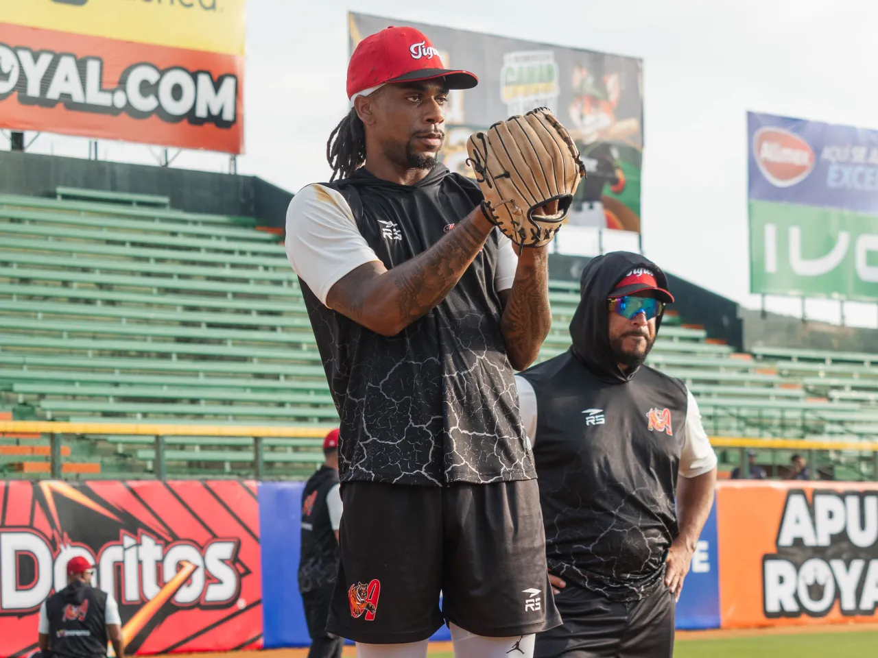 Ronnie Williams llegó listo para brillar desde el monticulo